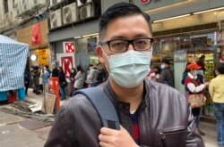 民主党副主任主席、前立法会议员林卓廷表示,特首林郑月娥上京述职被押后等迹象反映,北京对林郑月娥相当不满,他相信2022年的特首选举可能会提早开战。 (美国之音/汤惠芸)