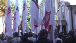 Прихильники Тимошенко вимагають її звільнення з в’язниці