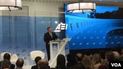 美国中央情报局局长蓬佩奥2018年1月23日在位于华盛顿的美国企业研究所讲话(美国之音叶林摄)