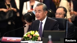 2023年7月13日中共中央外事办主任王毅代替秦刚出席在雅加达举行的东盟地区论坛外长会议。(路透社)