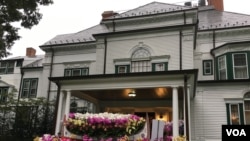 资料照片:位于美国首都华盛顿的双像园。(2018年9月27日)