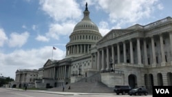 美国国会山大厦 (美国之音记者李逸华摄)