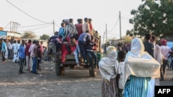 埃塞俄比亚提格雷地区的大批民众逃亡邻国苏丹（2020年11月13日）