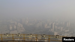 浓重雾霾下的北京(2015年11月29日)