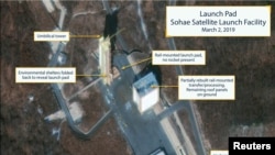 卫星照片显示,朝鲜西海远程火箭发射场近期活动频繁。