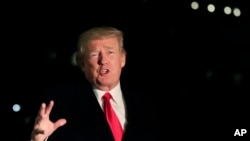 川普总统从瑞士达沃斯返回华盛顿抵达白宫时对记者讲话 (2018年1月26日)