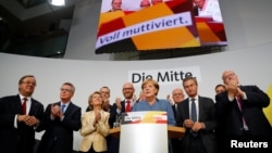 德国总理安吉拉·默克尔(Angela Merkel)在联邦大选后对“投票者调查” 的初步结果做出反应(2017年9月24日)