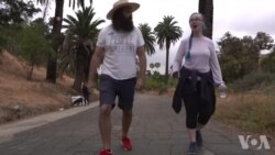 30美元一小时陪你行?洛杉矶推出“遛人”业务 30美元一小时陪你行?洛杉矶推出“遛人”业务