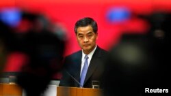 香港特首梁振英7月15日在香港举行的记者招待会上