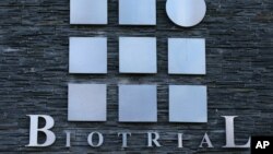 Logo của phòng thí nghiệm Biotrial trên một tòa nhà ở thành phố Rennes, miền tây của Pháp, ngày 15 tháng 1, 2016.