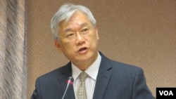 中共报复美国众议院议长佩洛西对台湾实施包围式军演刚结束后,台湾在野党国民党副主席夏立言即率团访问中国。(美国之音张永泰拍摄)