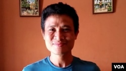 印度阿萨姆邦的一位男子,长相更接近东亚人,而不像印度人。(美国之音朱诺拍摄,2016年2月7日)