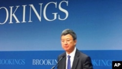 国际货币基金组织总干事特别顾问朱民说,增长迅速的新兴经济体面临强大通胀压力,其增长模式急待转型。