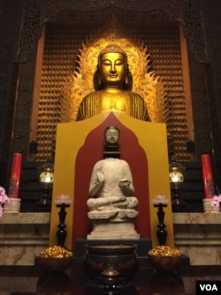 佛首金身合璧后供奉在佛光山大雄宝殿-(佛光山佛陀纪念馆提供)