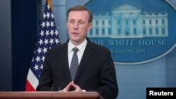 资料图片:2023年11月13日,美国国家安全顾问杰克·沙利文在白宫例行新闻发布会上发表讲话. (路透社)