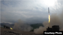 台湾国防部发言人在脸书上发布2019年国军实弹射击演练的视频截图 (台湾国防部制作)