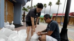 Matthew ဟာရီကိန်းအတွက် ဖလော်ရီဒါ ပြင်ဆင် Matthew ဟာရီကိန်းအတွက် ဖလော်ရီဒါ ပြင်ဆင်