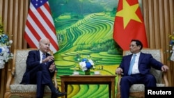 资料照片：美国总统拜登2023年9月11日在河内与越南总理范明正会晤。