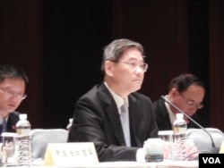 张志军在夏张会上(美国之音赵婉成拍摄)