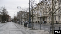 立陶宛首都维尔纽斯主要大街-格基米诺大街,曾是1991年“一月事件”主要发生地。(美国之音白桦拍摄)
