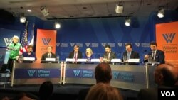 美国智库伍德罗•威尔逊国际学者中心11月15日举行名为“世界对于美国新任总统有何期待”的讨论会(美国之音乔栈拍摄)。