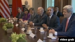 美国总统奥巴马在白宫和来访的中国官员会晤(照片来源:视频截图)