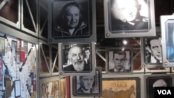 在俄罗斯"纪念碑"组织办公室的墙上,有一些前苏联持不同政见者的照片,包括诺贝尔和平奖得主萨哈罗夫,以及古拉格集中营分布图。