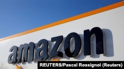 Trung tâm tiếp vận của Amazon tại Boves, Pháp.