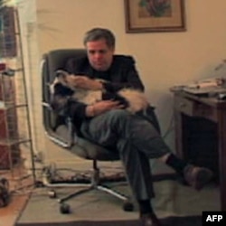 居民纳特森爱狗不爱鸡