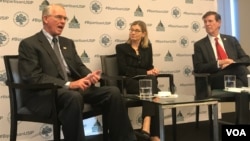 在美国和平研究所(USIP)的一场活动上,众议院外交事务委员会副主席、佛罗里达州共和党众议员鲁尼(左一)表示,俄中等国诉诸“锐实力”削弱美国的全球影响力。(2018年11月28日)