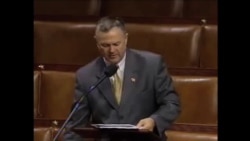 专访议员:我的人生爱好是消灭共产主义  专访议员:我的人生爱好是消灭共产主义