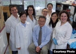 张作风在加大的研究团队(张作风提供)