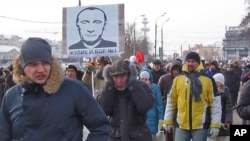 标语:<<第一号骗子和小偷>>