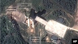 DigitalGlobe的卫星图像显示了朝鲜西海的一处设施,分析人士认为朝鲜在这里试验了火箭发动机