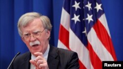资料照:美国前国安顾问博尔特在日内瓦的一个新闻发布会上。(2018年8月23日)