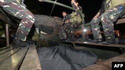 Một xe chở thi thể lính Philippines thiệt mạng khi giao chiến với Abu Sayyaf ở miền trung Philippines (ảnh tư liệu, 4/2017)