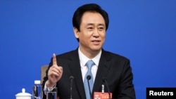 中国恒大董事长许家印以2900亿元的身价登顶中国首富。