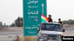 Các thành viên người Kurd điều hành khu vực tự trị ở miền bắc đã lợi dụng sự hỗn loạn để mở rộng lãnh thổ, chiếm quyền kiểm soát Kirkuk, thành phố có trữ lượng dầu dồi dào, và các khu vực khác bên ngoài ranh giới tự trị lúc trước của họ.