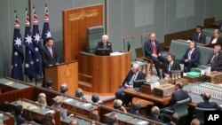 中国国家主席习近平在澳大利亚议会发表演说。(2014年11月17日)