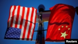 资料照:美中国旗