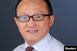 堪萨斯大学提供的日期不明的陶丰教授的照片。