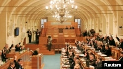捷克参议院2009年5月6日举行院会的情景(路透社)