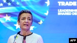 资料照片:欧盟委员会执行副主席兼竞争事务专员玛格丽特·维斯塔格在比利时鲁文举行的美国-欧盟贸易和技术理事会部长级会议期间讲话。(2024年4月5日)