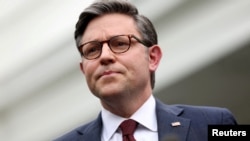 Спікер Палати представників США Майк Джонсон робить заяву для представників медіа у Вашингтоні, 27 лютого 2024 р. (Фото: REUTERS/Leah Millis)