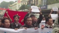 Cảnh sát VN giải tán biểu tình chống TQ Cảnh sát VN giải tán biểu tình chống TQ