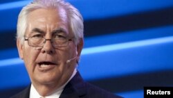 2015年4月21日,埃克森美孚石油公司的首席执行长雷克斯·蒂勒森在得克萨斯州能源会议上讲话。(资料照片)