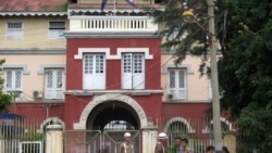 ထောင်ကျပြီး နိုင်ငံရေးအကျဉ်းသားများ မိသားစုနဲ့တွေ့ဆုံခွင့်မရနိုင်သေး .mp3 
ထောင်ကျပြီး နိုင်ငံရေးအကျဉ်းသားများ မိသားစုနဲ့တွေ့ဆုံခွင့်မရနိုင်သေး .mp3