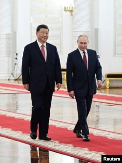 普京在克里姆林宫为习近平的到访举行欢迎仪式。(2023年3月21日)