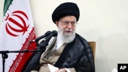 伊朗最高领导人哈梅内伊在德黑兰出席会议。(2018年6月27日)