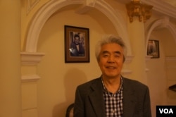 共同社前《中国观察》杂志总编辑坂井臣之助(美国之音歌篮拍摄)